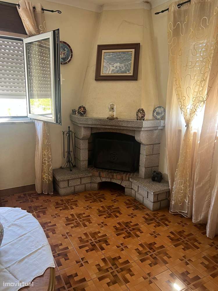 Moradia Isolada com vinha e lagar +  Garagem em Valdigem-11