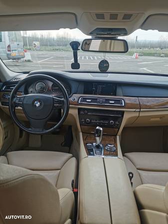 BMW Seria 7 740d Aut. - 7