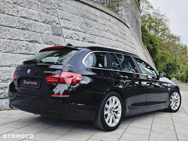 BMW Seria 5 520d xDrive Touring Luxury Line - 20