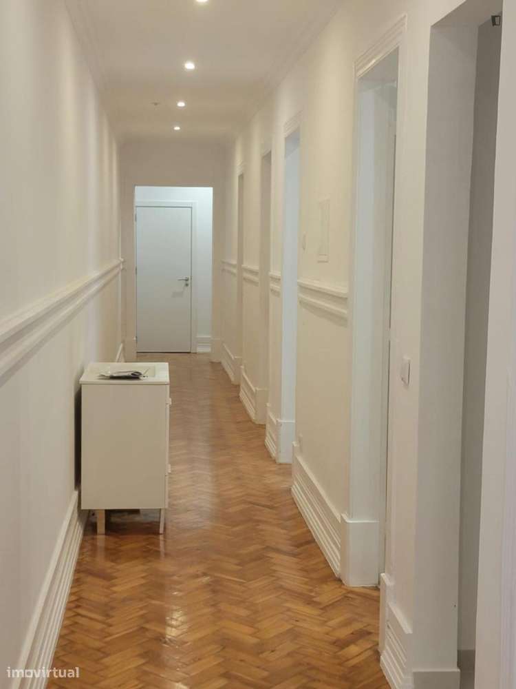 Quarto - localizado em Arroios Lisbon - Grande imagem: 2/10