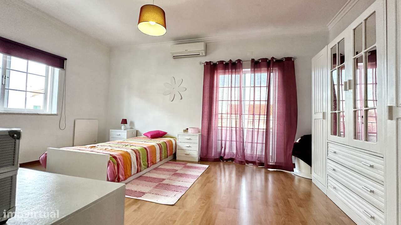 Moradia Geminada T4 – Quinta do Conde (Boa Água)-10