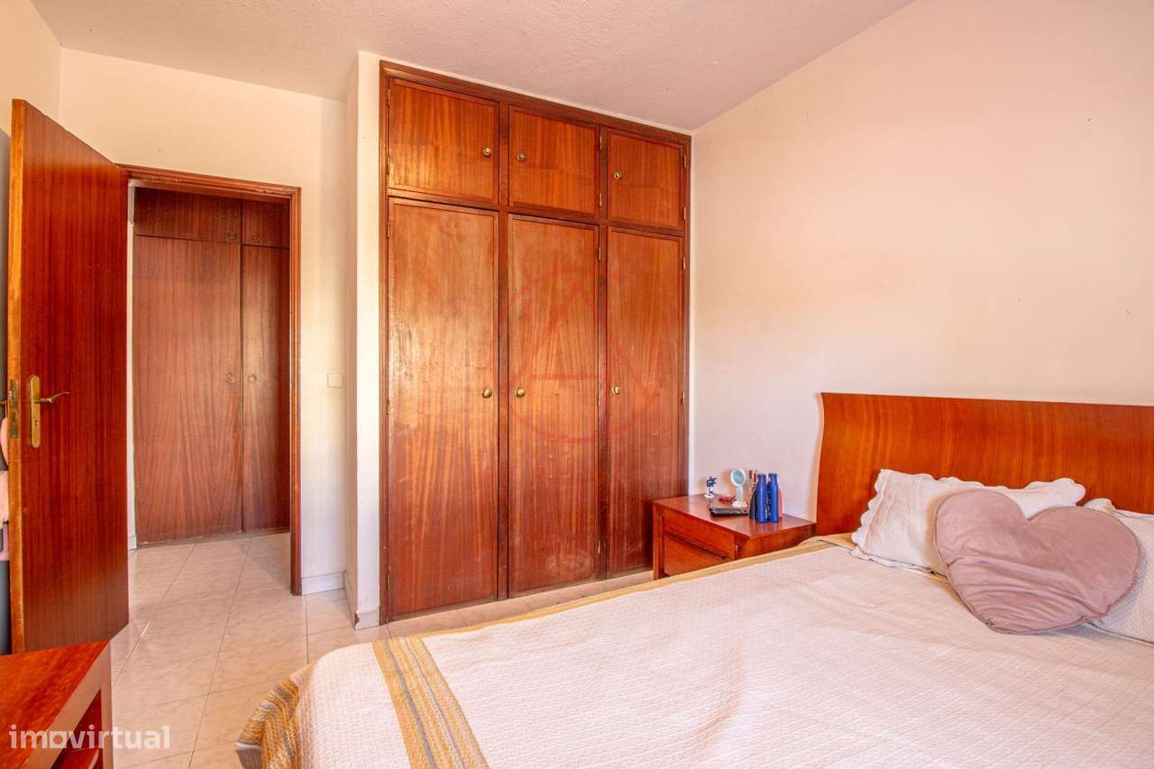 APARTAMENTO T3 1º andar c/ elevador - Sto Antonio da Charneca-19
