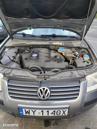 Volkswagen Passat 1.9 TDI Trendline - 18