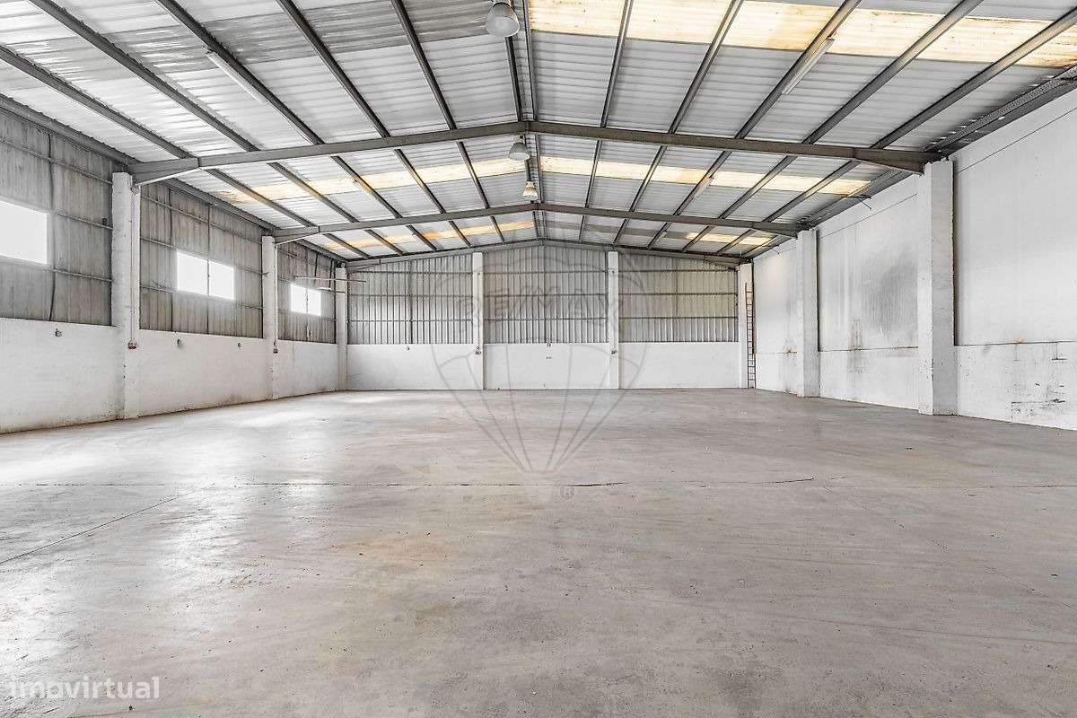 Armazém para Venda – Excelente Oportunidade em Famalicão! - Grande imagem: 3/20