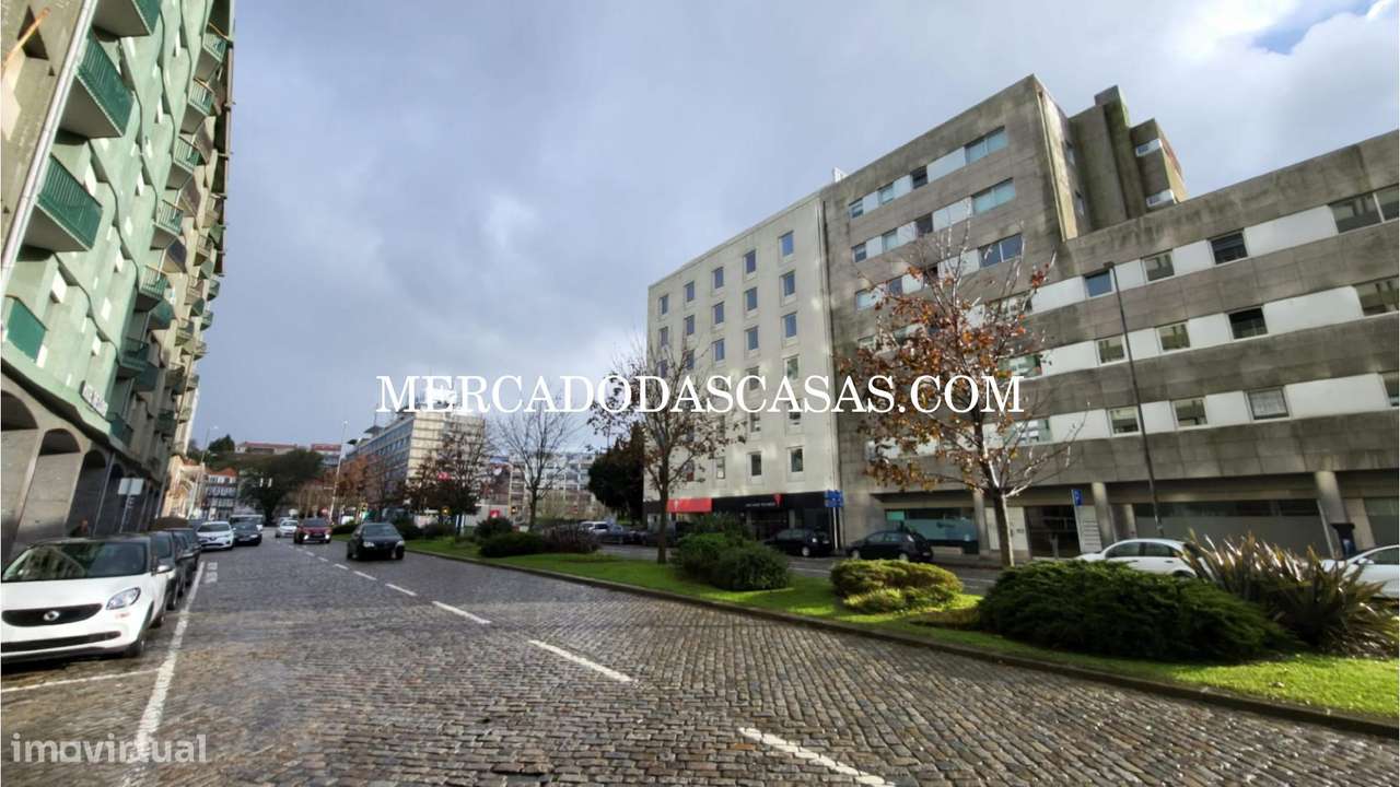 Loja no centro do Porto - Grande imagem: 2/4