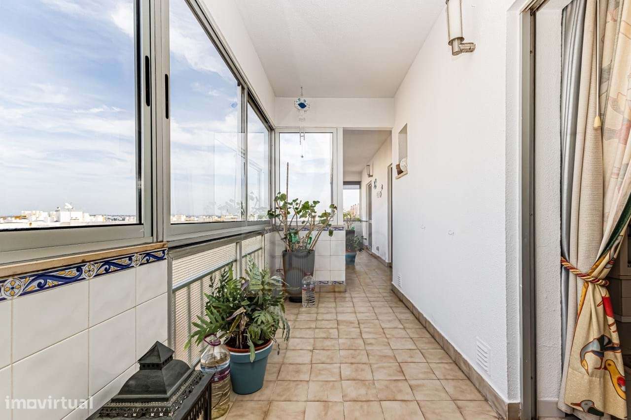 A. PÊRA - Apartamento T3 C/ Garagem + Arrecad.- Varandas Deslumbrantes-8