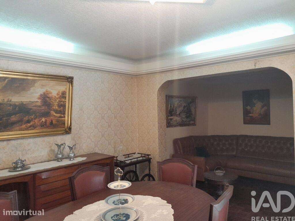 Casa / Villa T3 em Cortes do Meio de 195,00 m2 - Grande imagem: 4/18