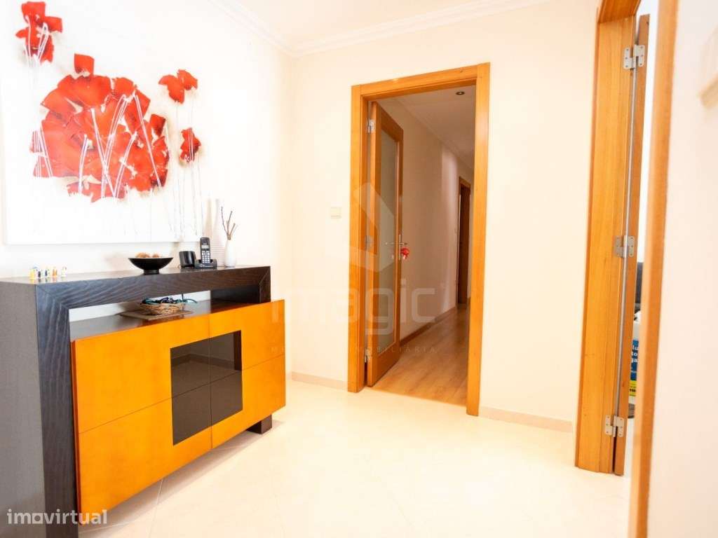 Apartamento T2 Usado em Vialonga - Grande imagem: 5/28