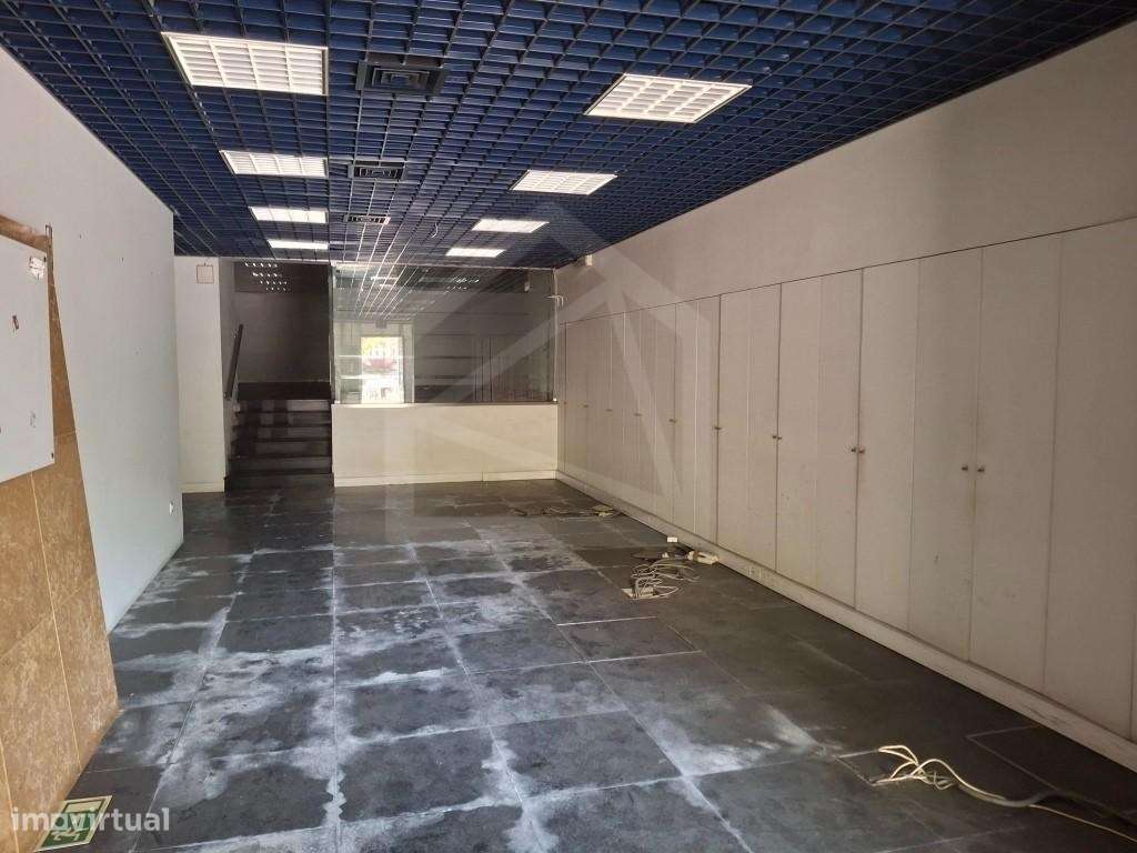 Loja em Bonfim, Porto-2