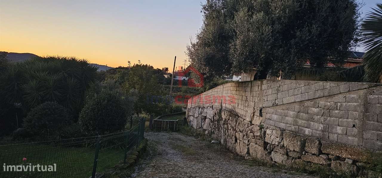Terreno com 3.242,66m2 em Serzedelo, Guimarães - Grande imagem: 5/7