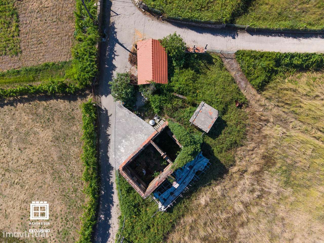 Quinta para restaurar em Macieira de Cambra - Exclusivo-7