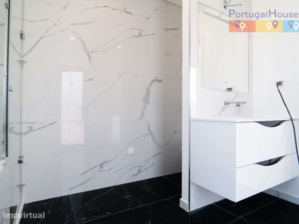 Moradia independente de arquitetura moderna e espetacular com vista...-15