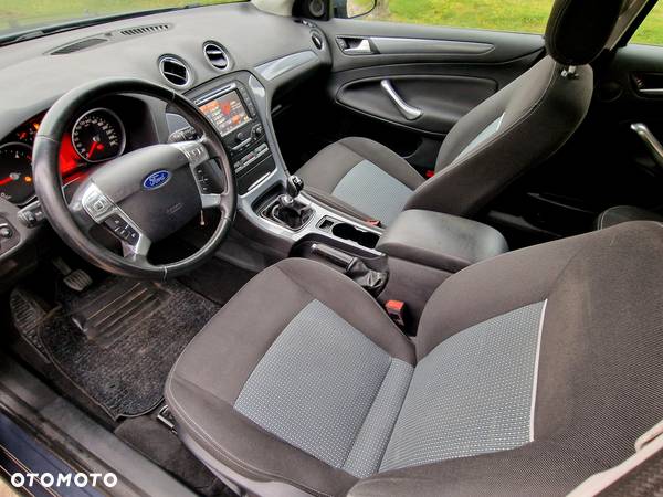 Ford Mondeo 1.6 TDCi Ambiente - 9