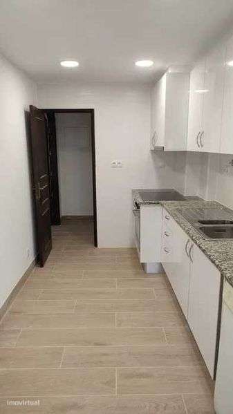 T3 Setubal Central Junto á Estação Comboios Remodelado Estrear Equip. - Grande imagem: 5/11