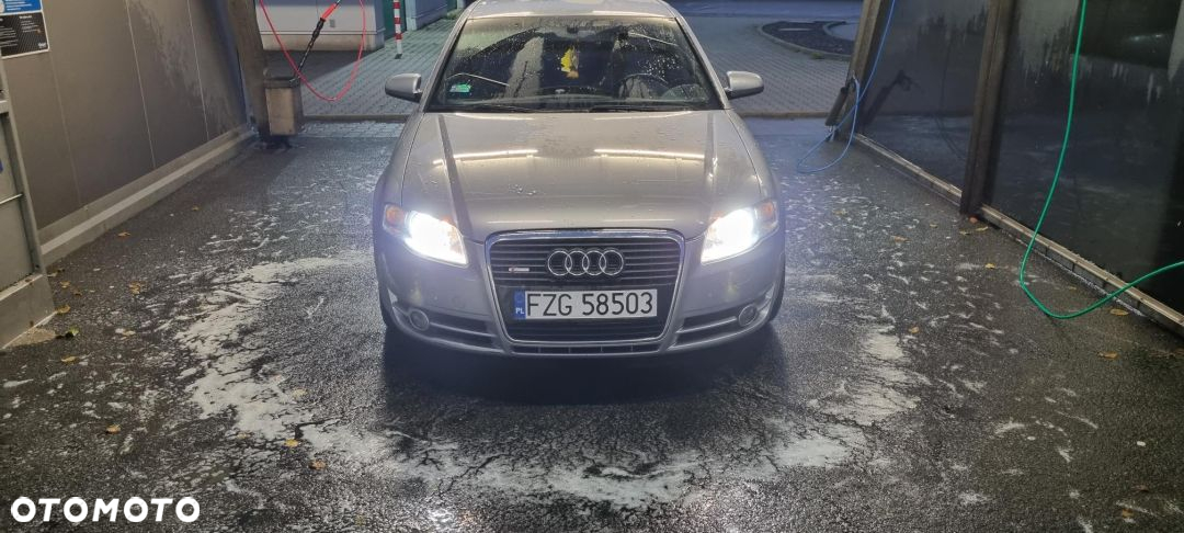 Audi A4 Avant 2.0T FSI - 2