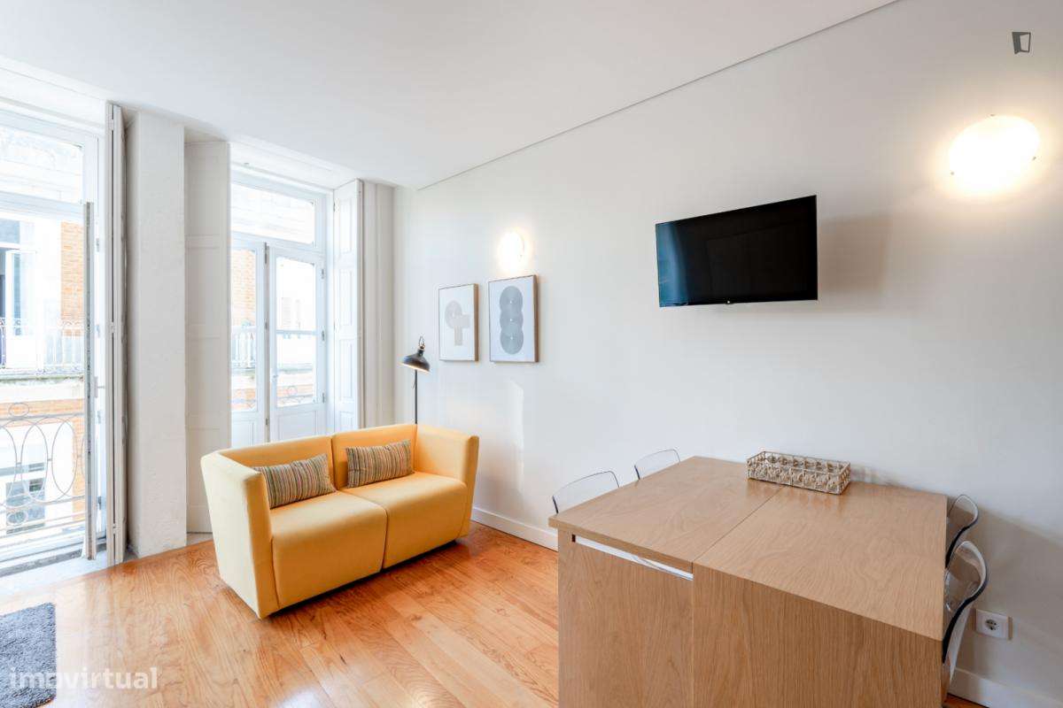 Estúdio - localizado em Santo Ildefonso Porto - Grande imagem: 3/9