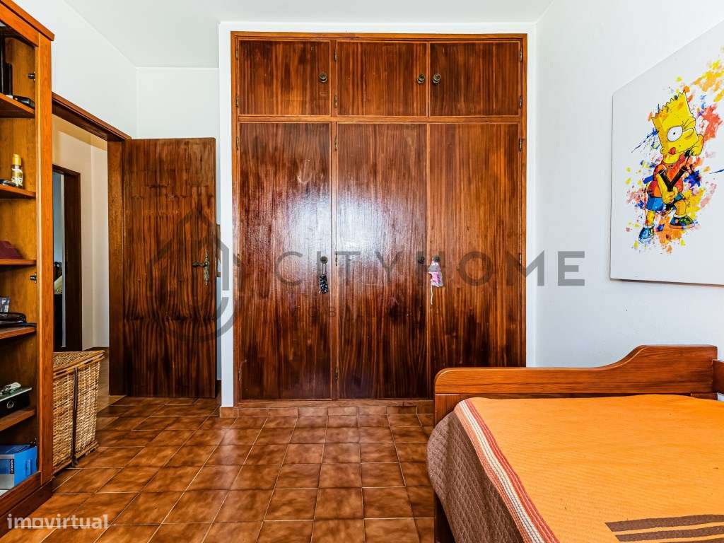 Moradia T3 e Apartamento T2 com Restaurante no Burgau-30