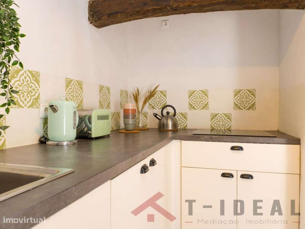 Moradia Renovada Perto Praias-16