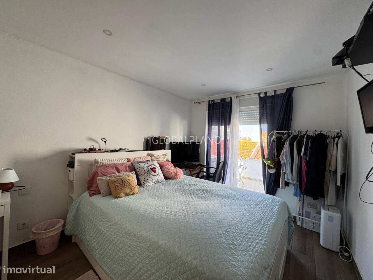 Moradia V4+1 em banda - Grande imagem: 4/10