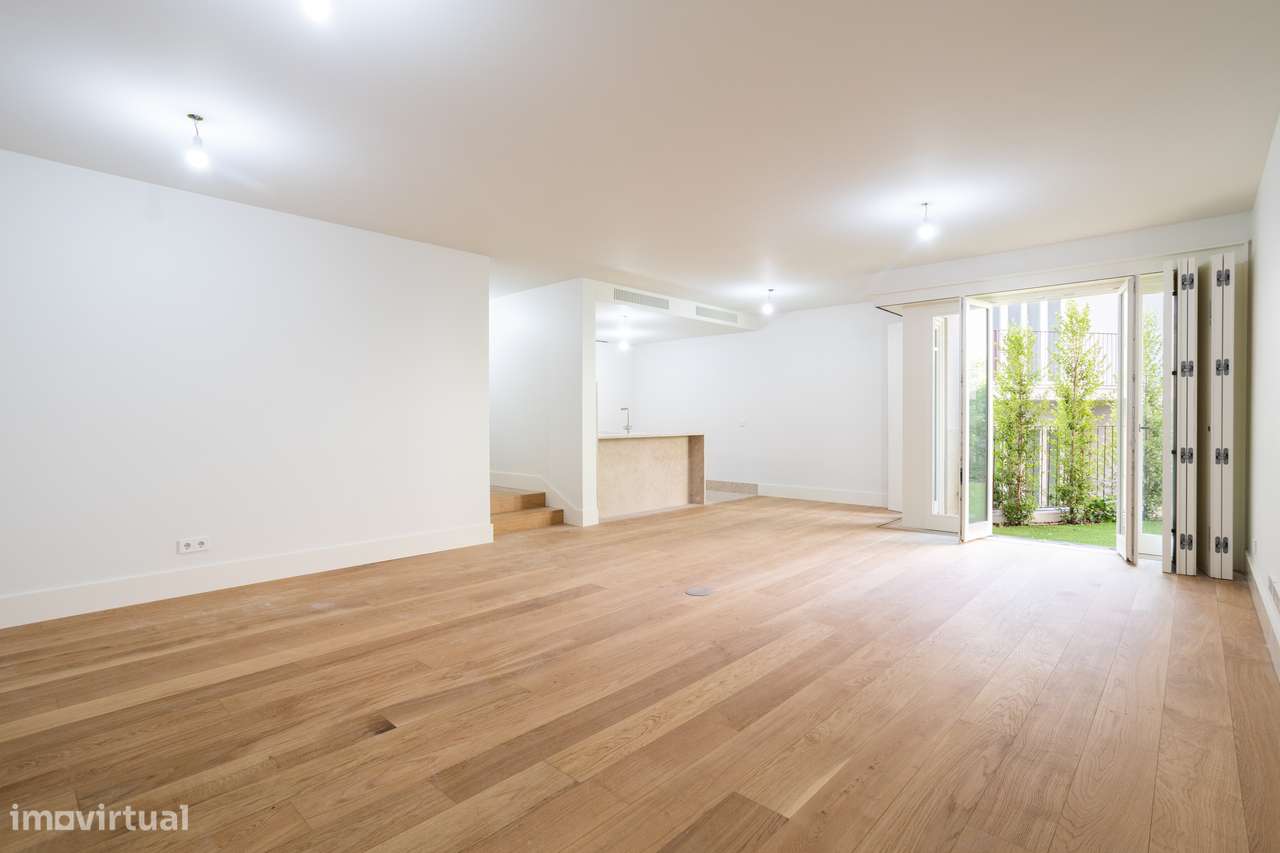 APARTAMENTO T2 DUPLEX DE LUXO, A 3 MINUTOS DA AV. DA LIBERDADE - Grande imagem: 5/25