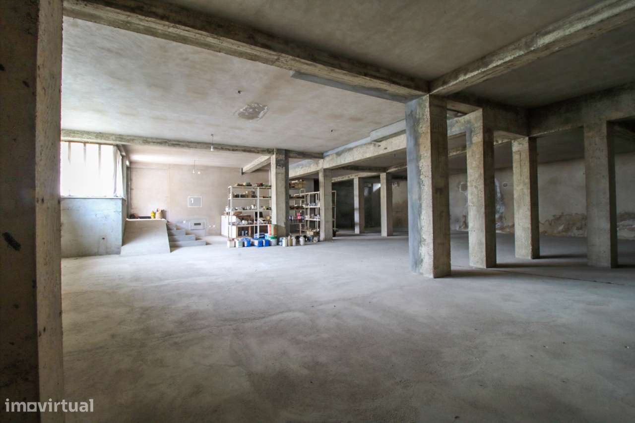 Armazém em Oliveira, Santo Tirso. - Grande imagem: 4/16