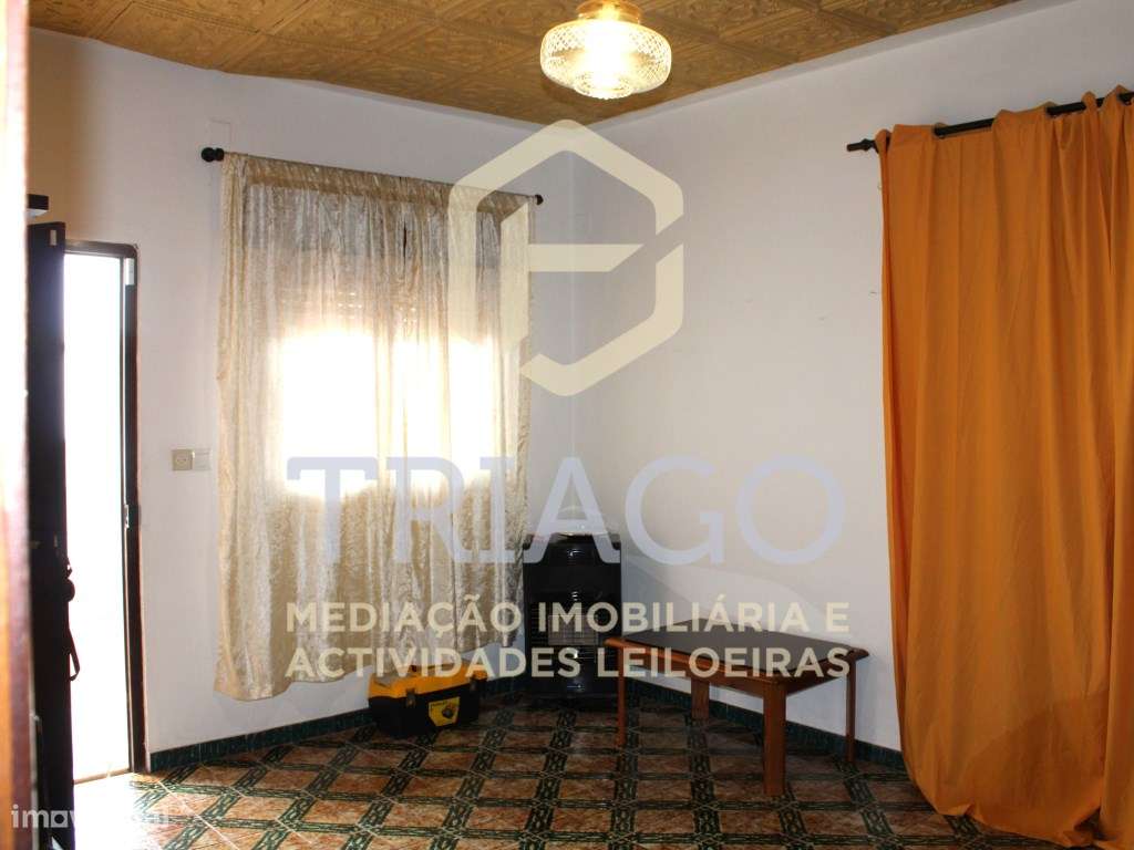 Moradia com 3 pisos com entradas independentes - Grande imagem: 5/44