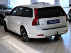 Volvo V50 D2 R-Design - 12