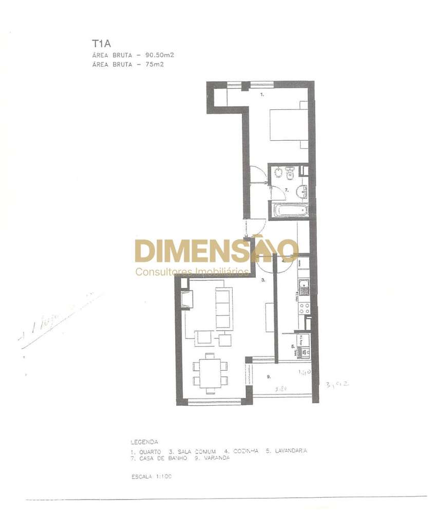 T1 renovado com duas frentes e garagem | Vermoim, Maia Ref DCI153A-23