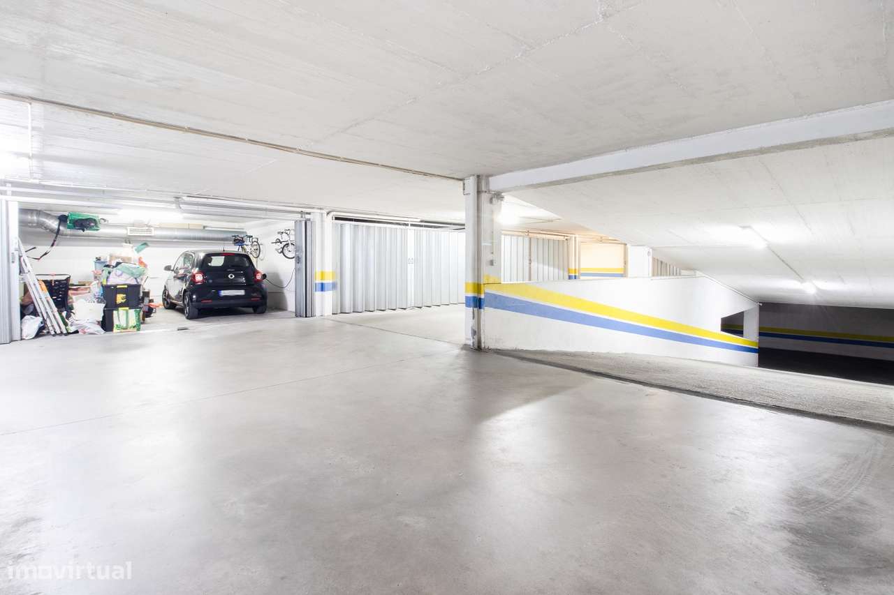 Apartamento T2 com garagem em Nova Carnaxide-29