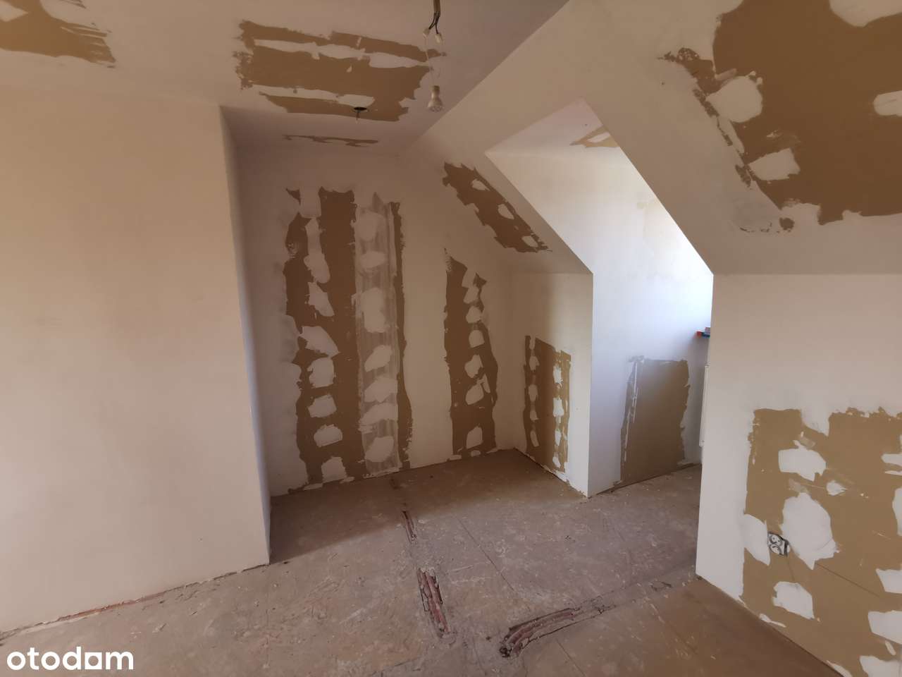 Mieszkanie- całe piętro, 63 m.kw., nowe CO! 0%-5