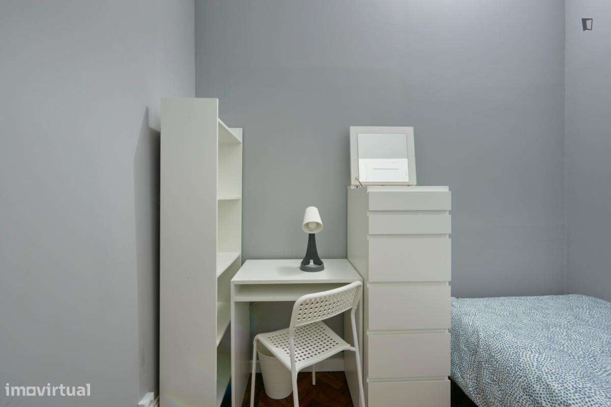 Quarto - localizado em Saldanha Lisbon - Grande imagem: 4/7