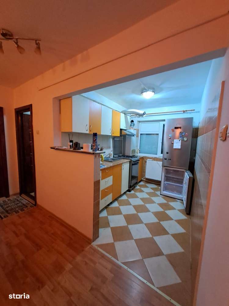 Apartament 2 camere de vanzare Adjud - Casa de Cultura-9