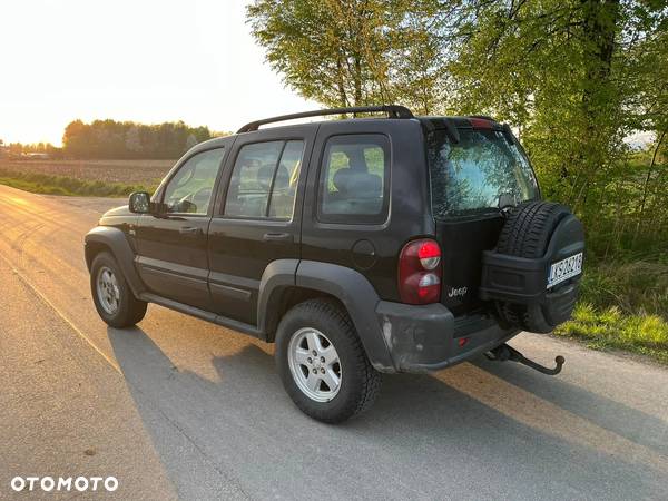 Jeep Cherokee - 8