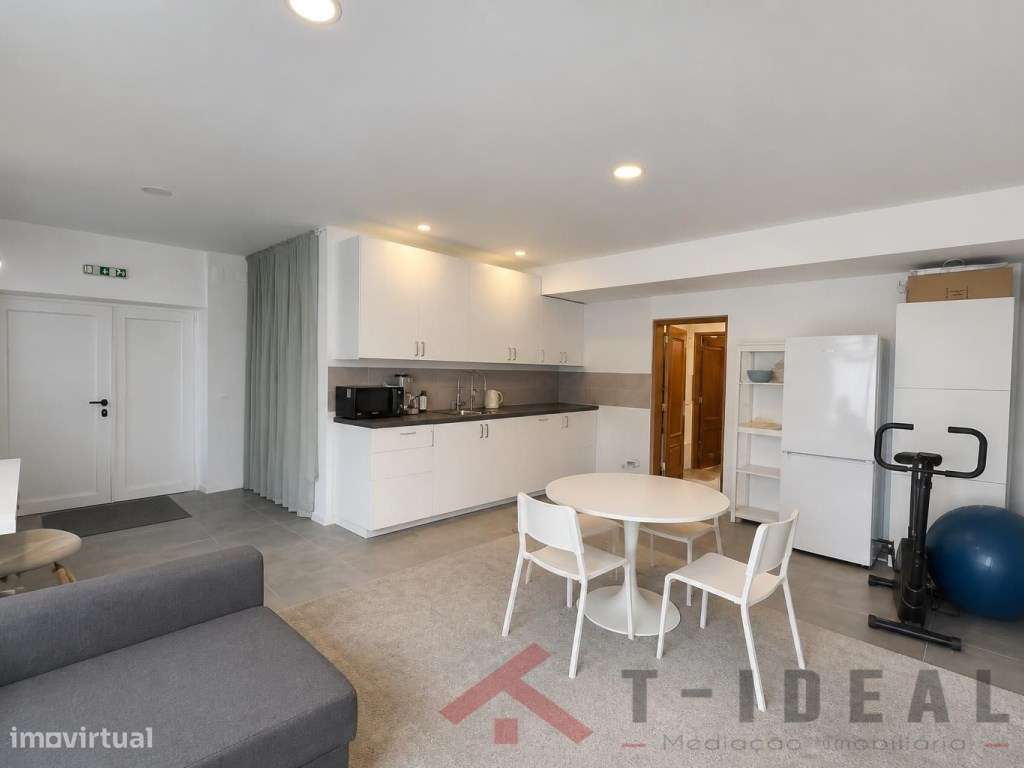 Apartamento T1 remodelado próximo das praias-4