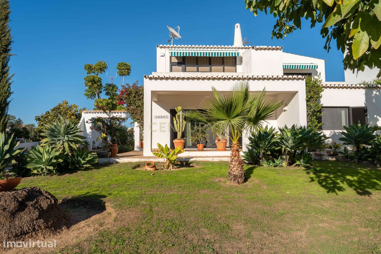 Oportunidade Rara: Moradia com Piscina e 3097m² de Terreno em Almancil-28