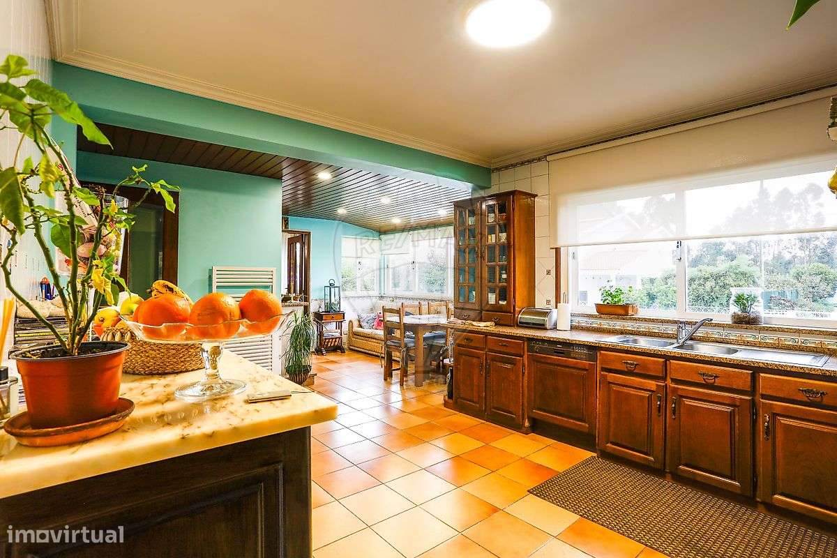 Moradia T4 para venda-24