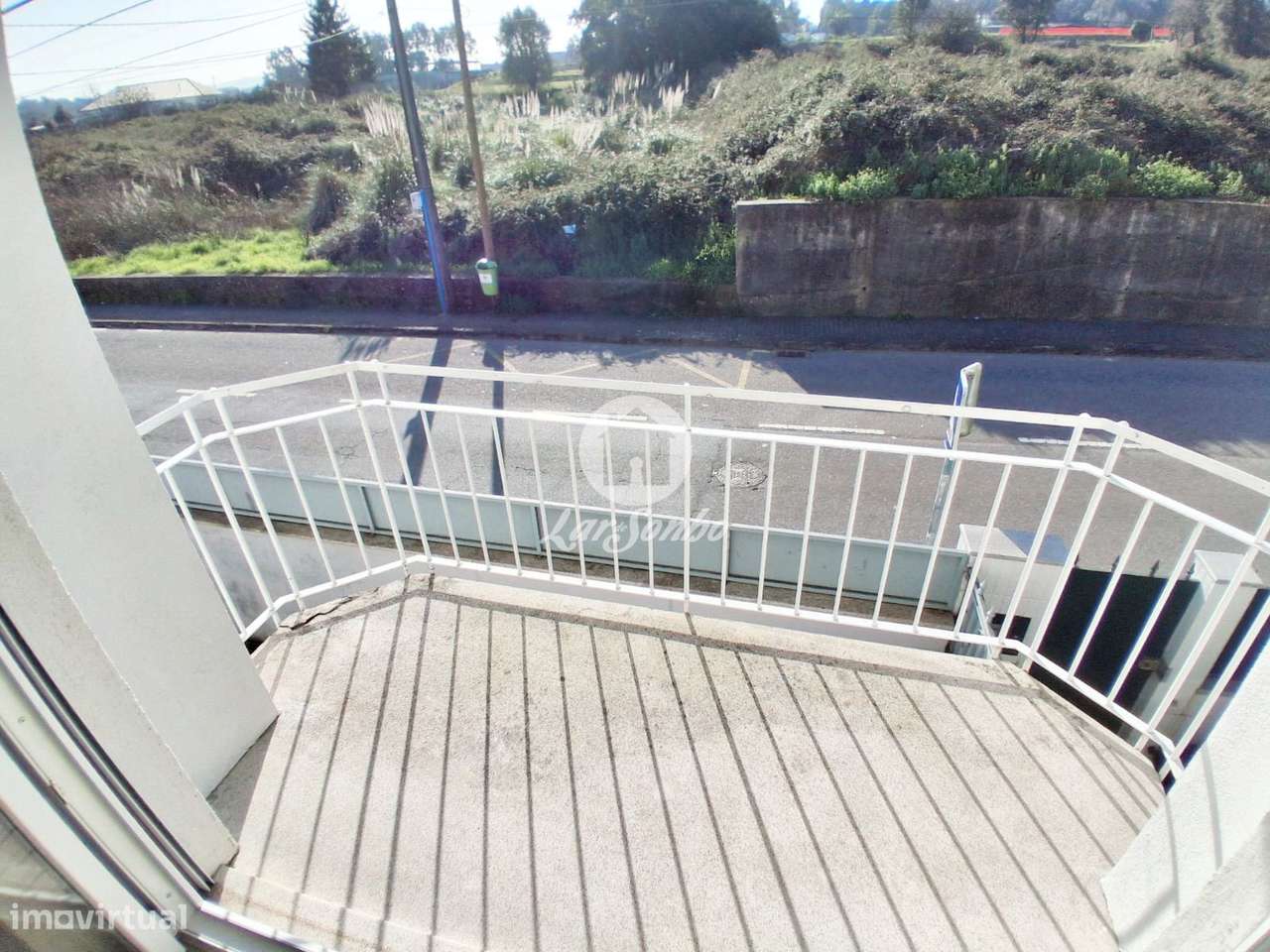 Andar moradia T3 totalmente renovado, com três frentes e excelente ...-23