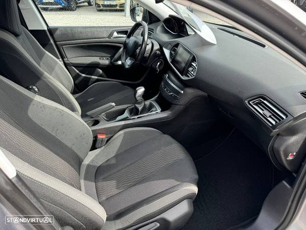 Peugeot 308 1.2 PureTech Style - 9