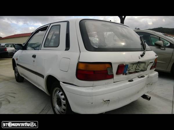 Traseira/Frente/Interior Toyota Starlet 93 Diesel - 2