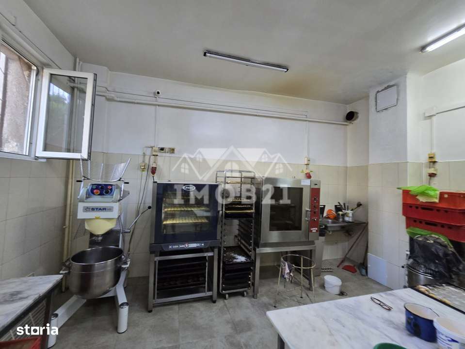 VANZARE SPATIU COMERCIAL PARTER  ZONA 9 MAI-1