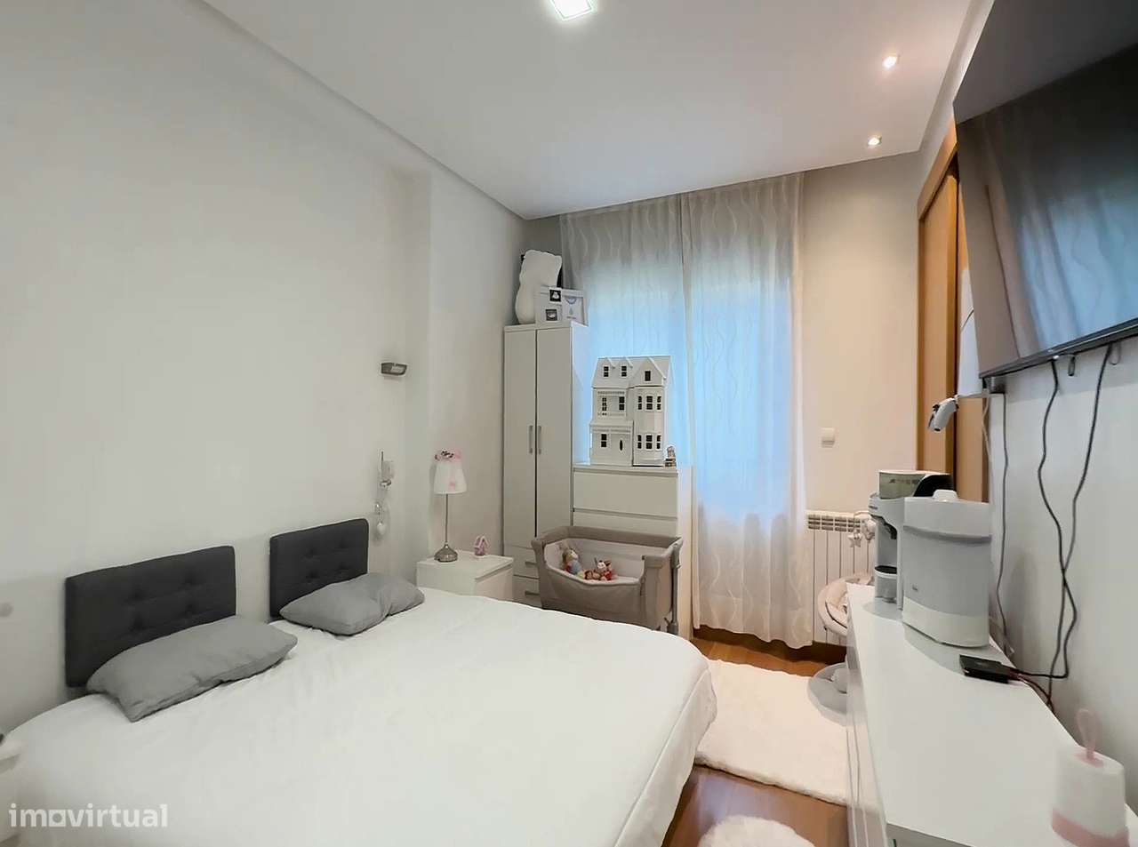 T2 com varanda e ar condicionado em Vila Nova de Gaia