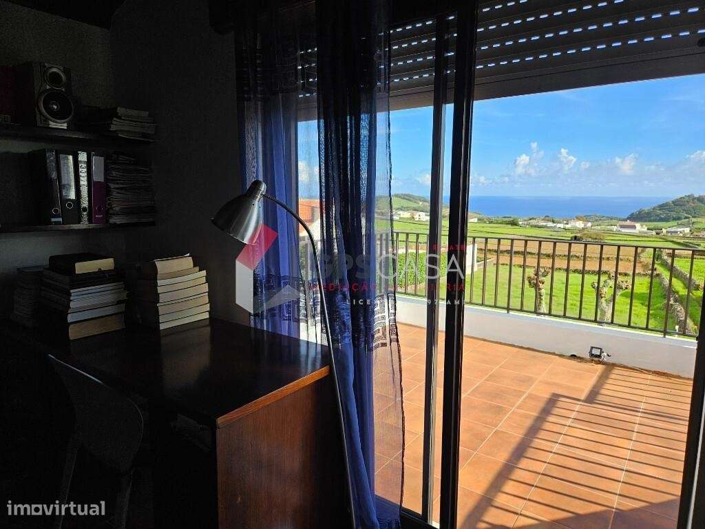 Moradia com vista mar e pronta a entrar-35