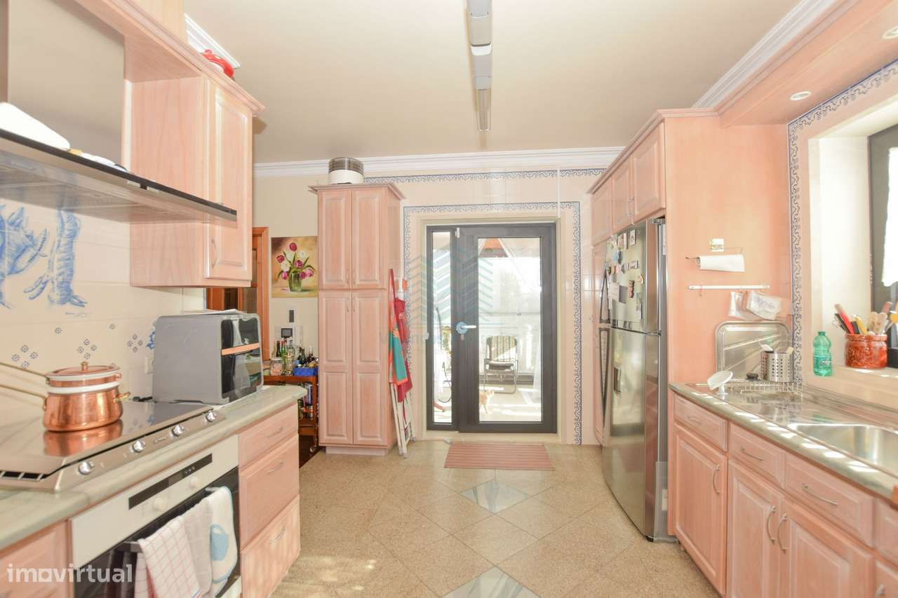 Moradia T3+2 com jardim e logradouro em Quinta da Silvã - Torres Novas-22