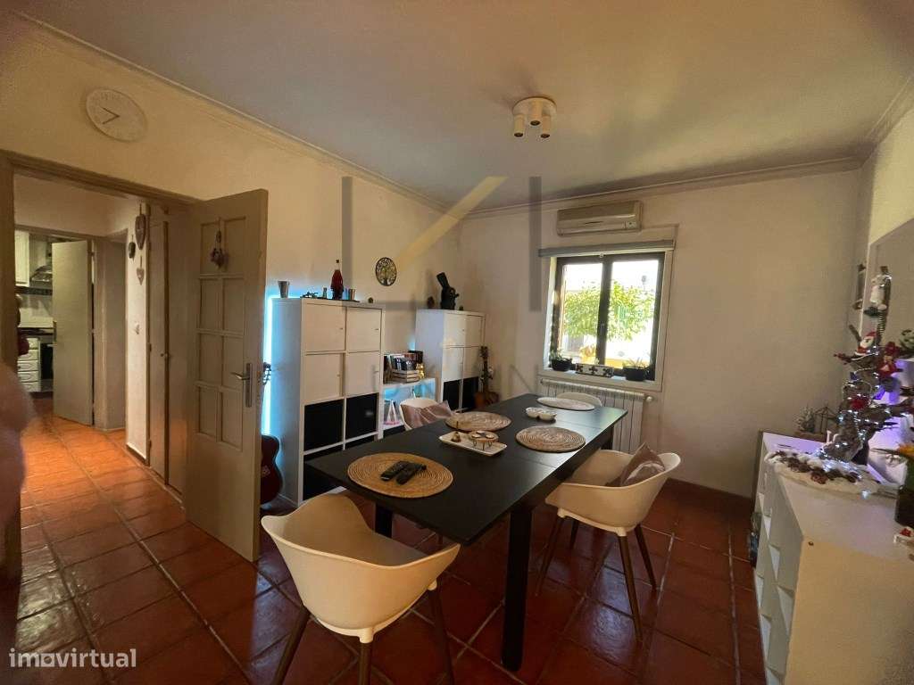 Moradia T3+1 em Vila Nogueira de Azeitão-9