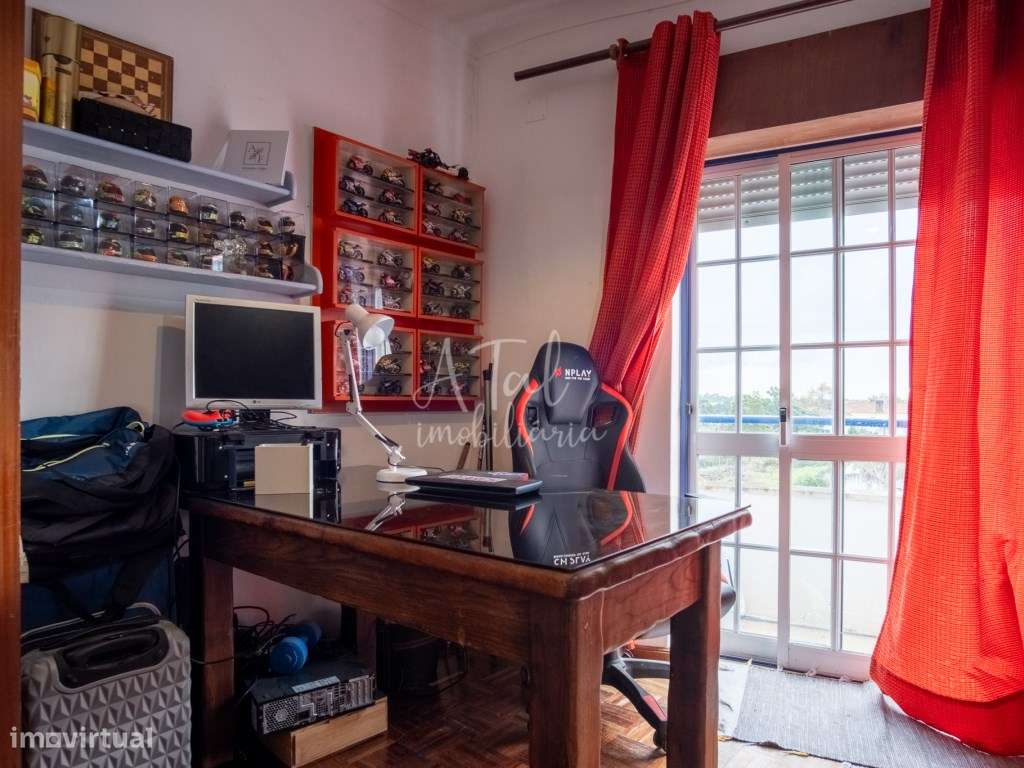 Apartamento T3 no Centro do Cartaxo - Excelente Oportunidade!-9