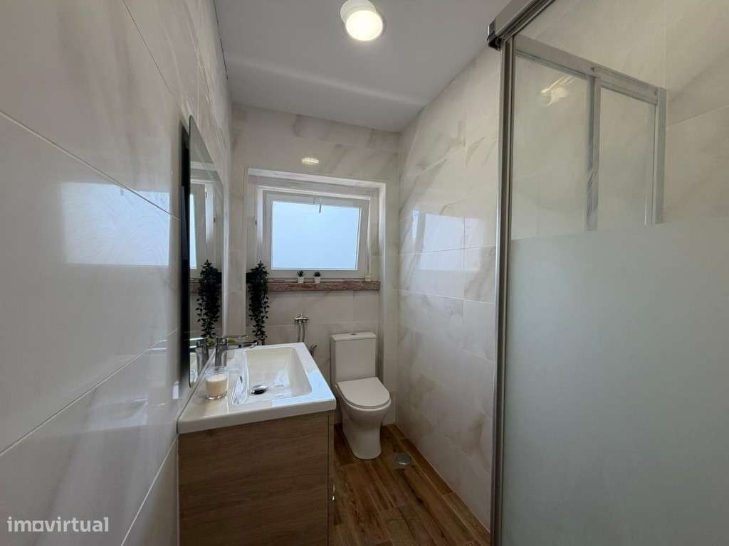 Apartamento T2, Renovado, junto a Vila Chã/Amadora: Oportunidade Ún...-12
