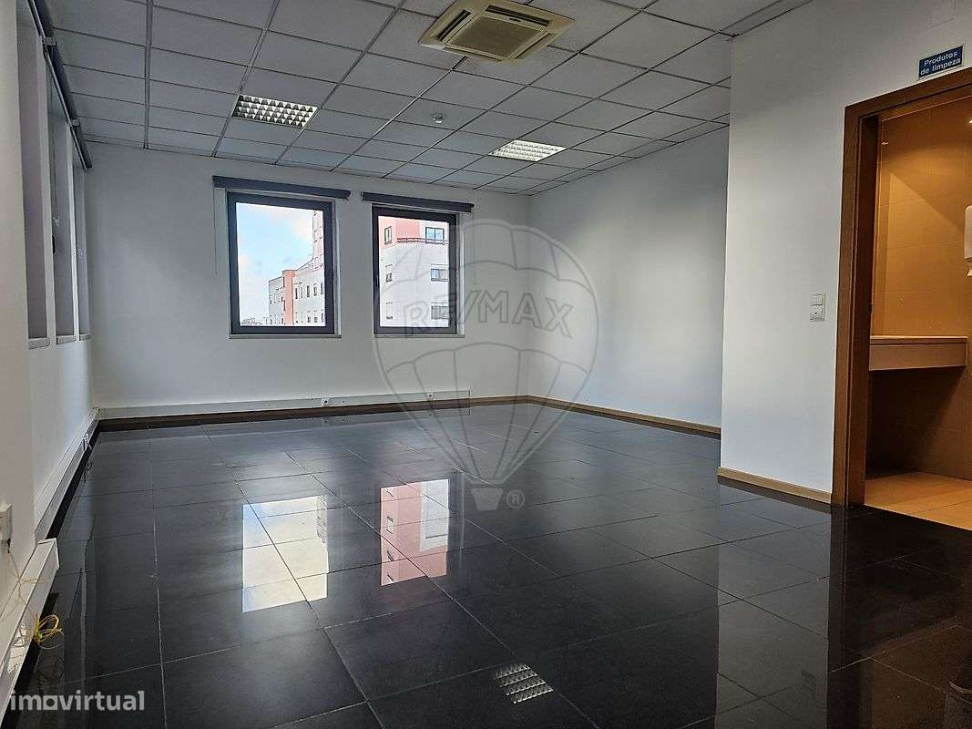 Escritório  para arrendamento - Grande imagem: 3/9