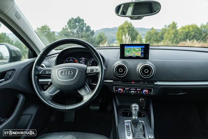 Audi A3 1.6 TDI Attraction S tronic - 6