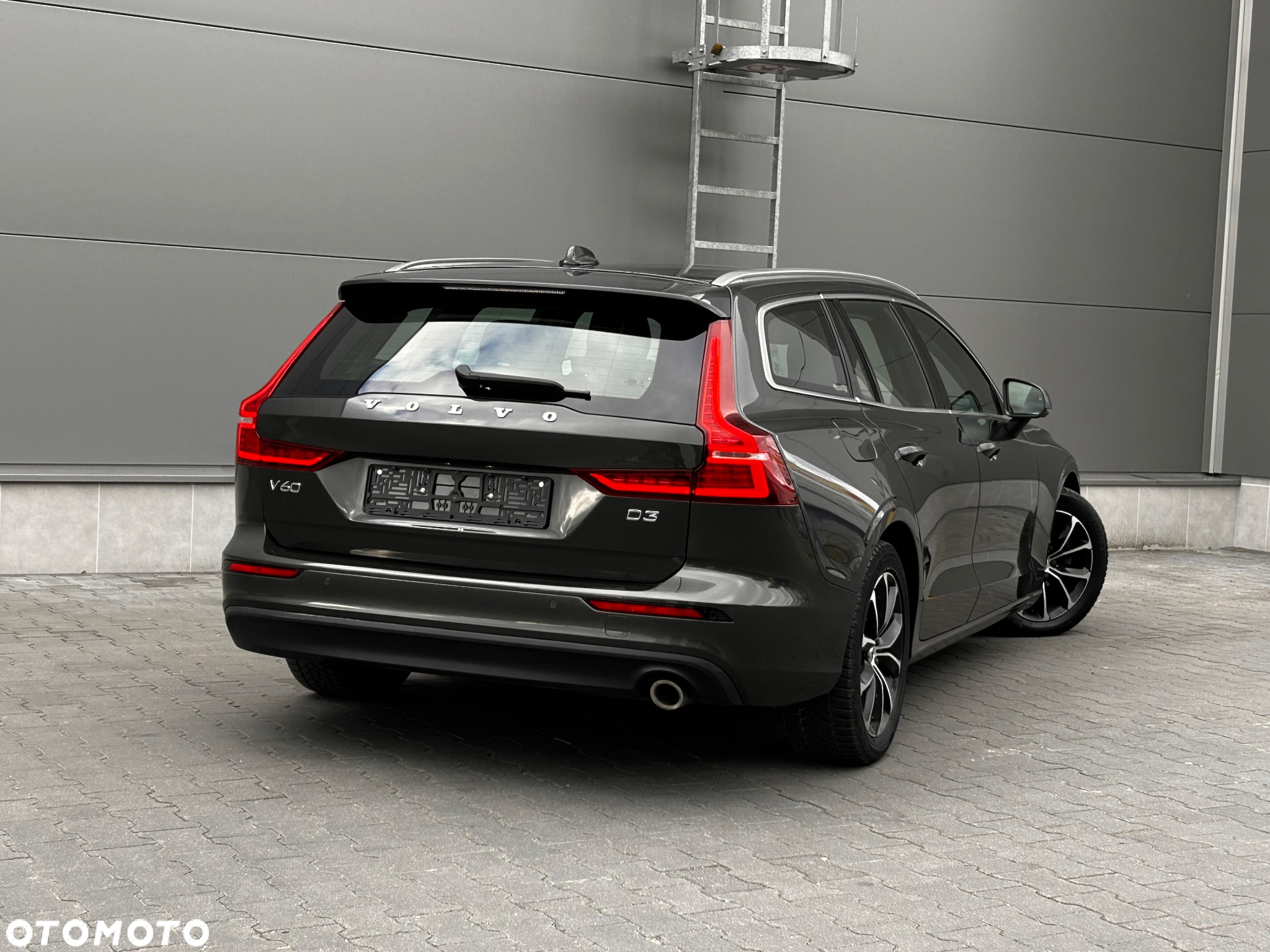 Volvo V60 D3 Momentum - 19