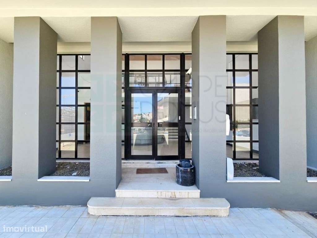 Espaçoso e funcional escritório com 600m2, em Carnaxide, Oeiras-54